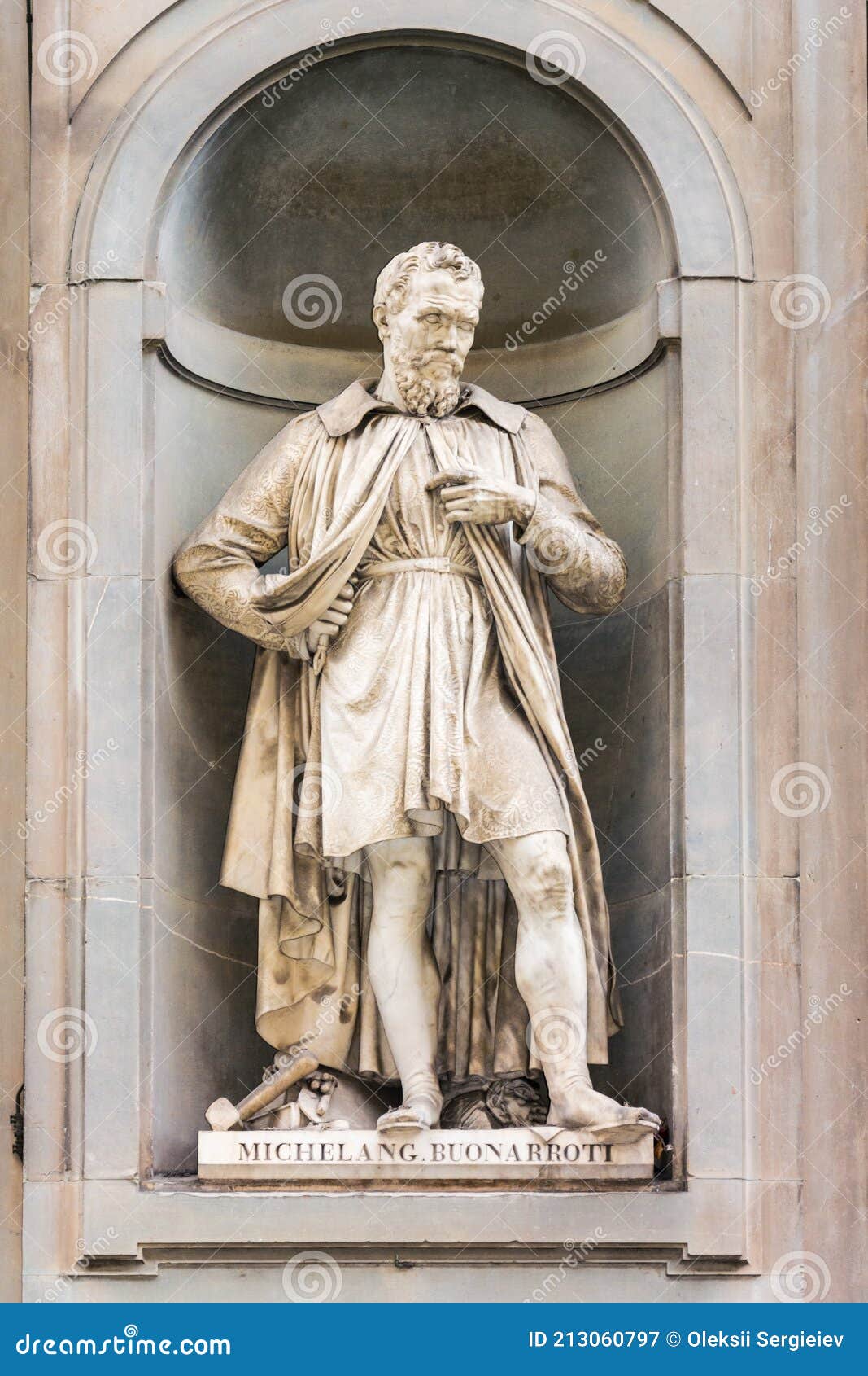 michelangelo buonarroti statue, by luigi pampaloni, 1839