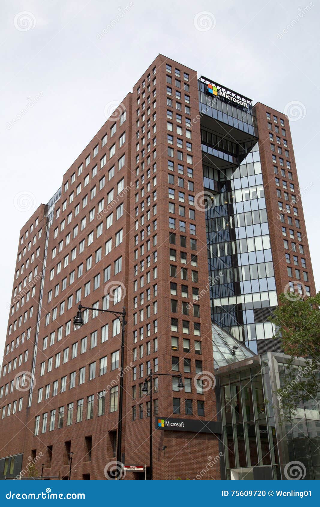 Microsoft Office Building at MIT University Boston Editorial Image - Image  of urban, advanced: 75609720