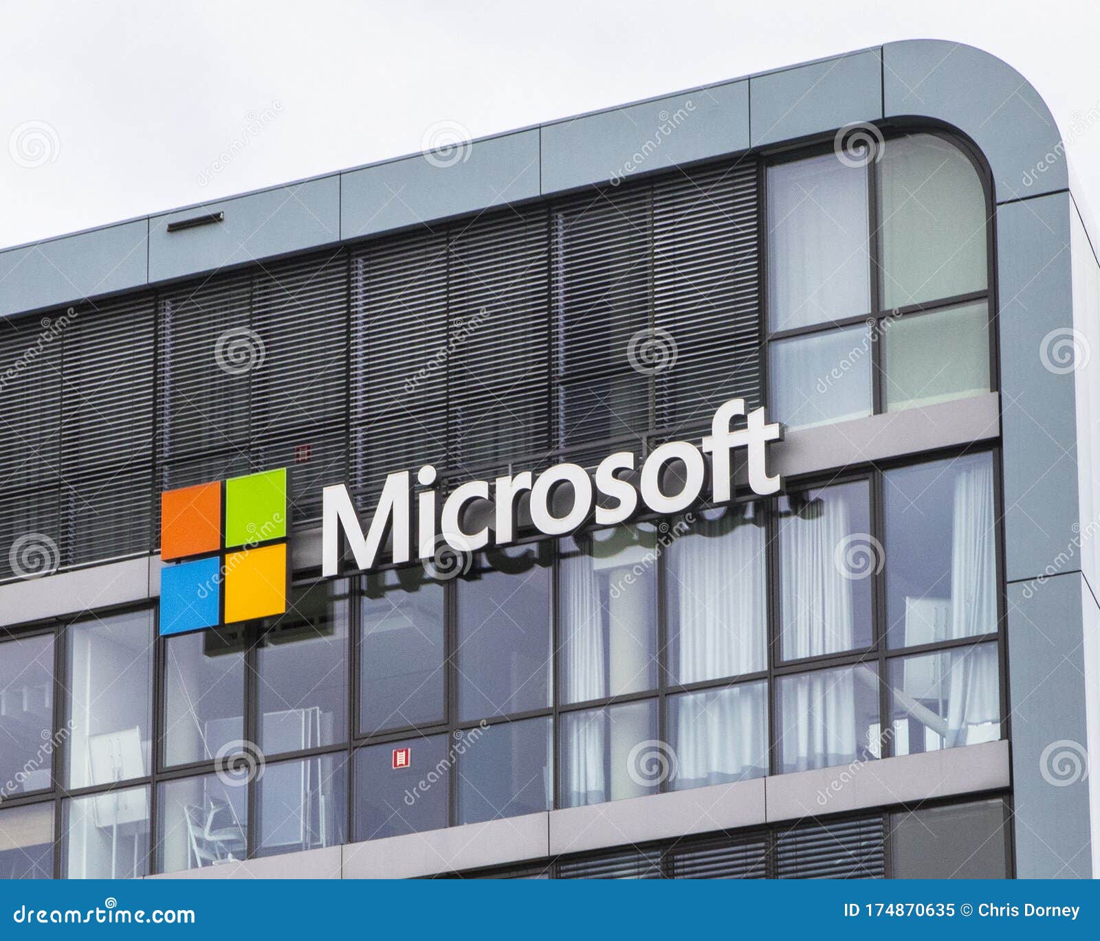 Microsoft Office in Cologne Editorial Image - Image of commercial,  computers: 174870635