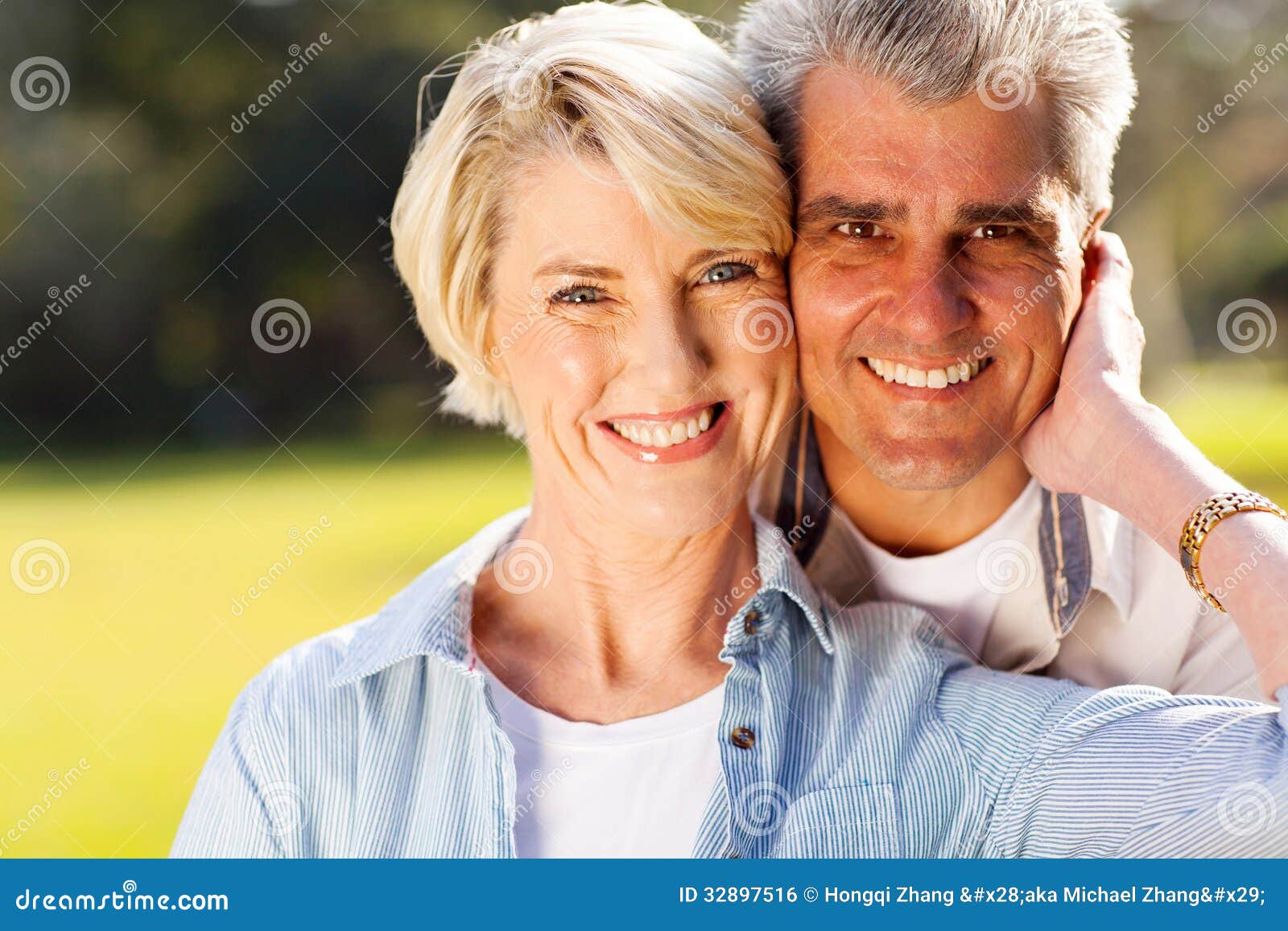 706,704 Wife Stock Photos