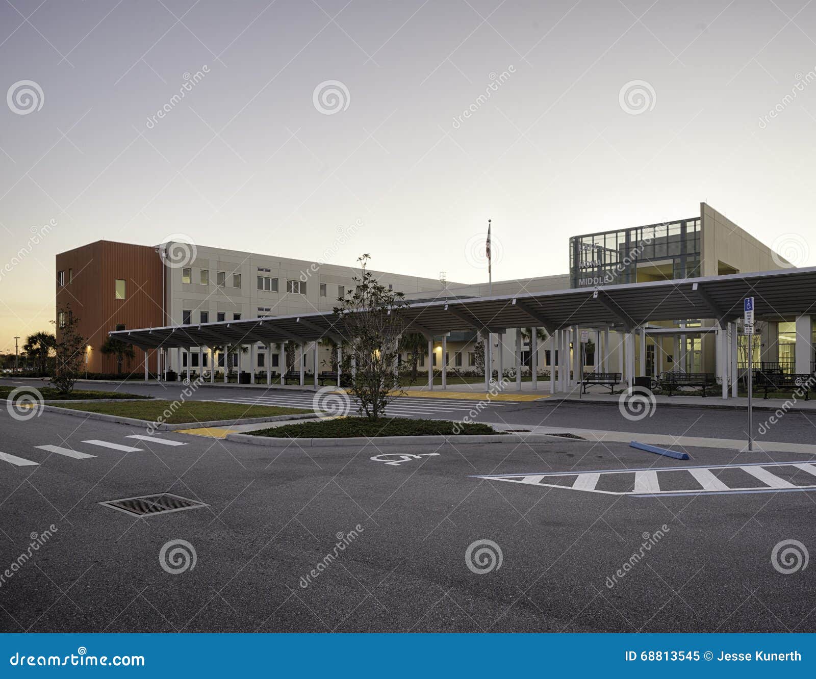 Middle School in Florida stock image. Image of orlando 68813545