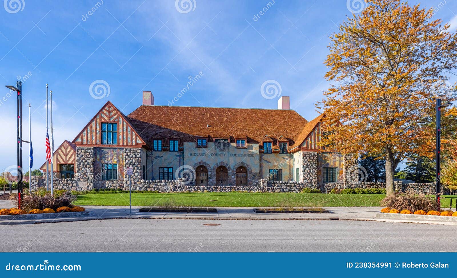 Midland County Courthouse Parking