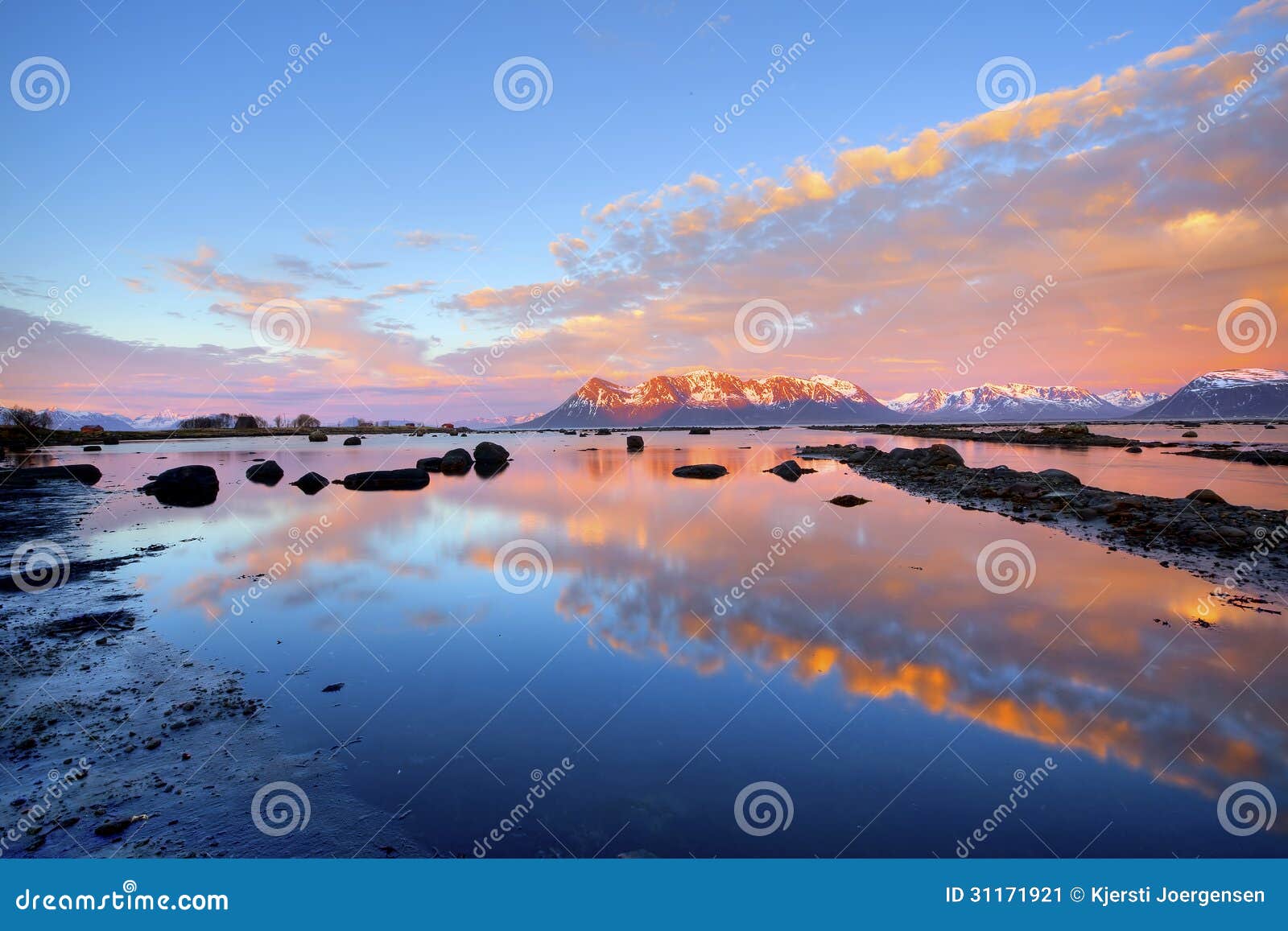 Midnight sun stock image. Image of coast, fjord, north 31171921