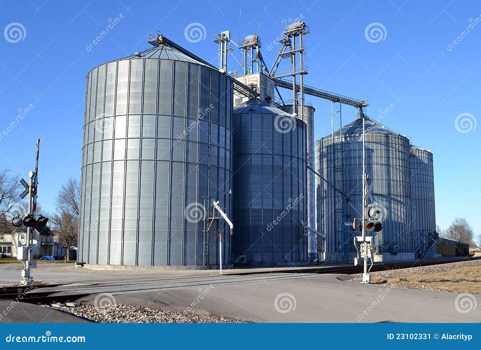 Midwest Grain Elevator stock image. Image of wheat, illinois 23102331