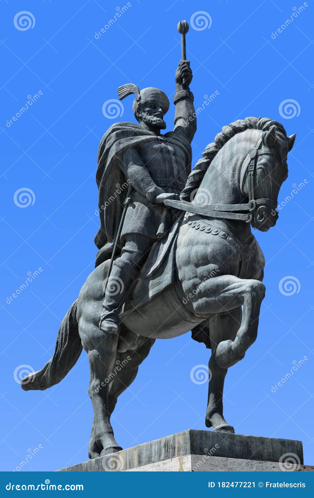 Mihai Viteazul on a Horse Statue in Alba Iulia Romania - Michael the Brave  Statue - Statuia Lui Mihai Viteazul Pe Cal Stock Image - Image of exotic,  forest: 182477221