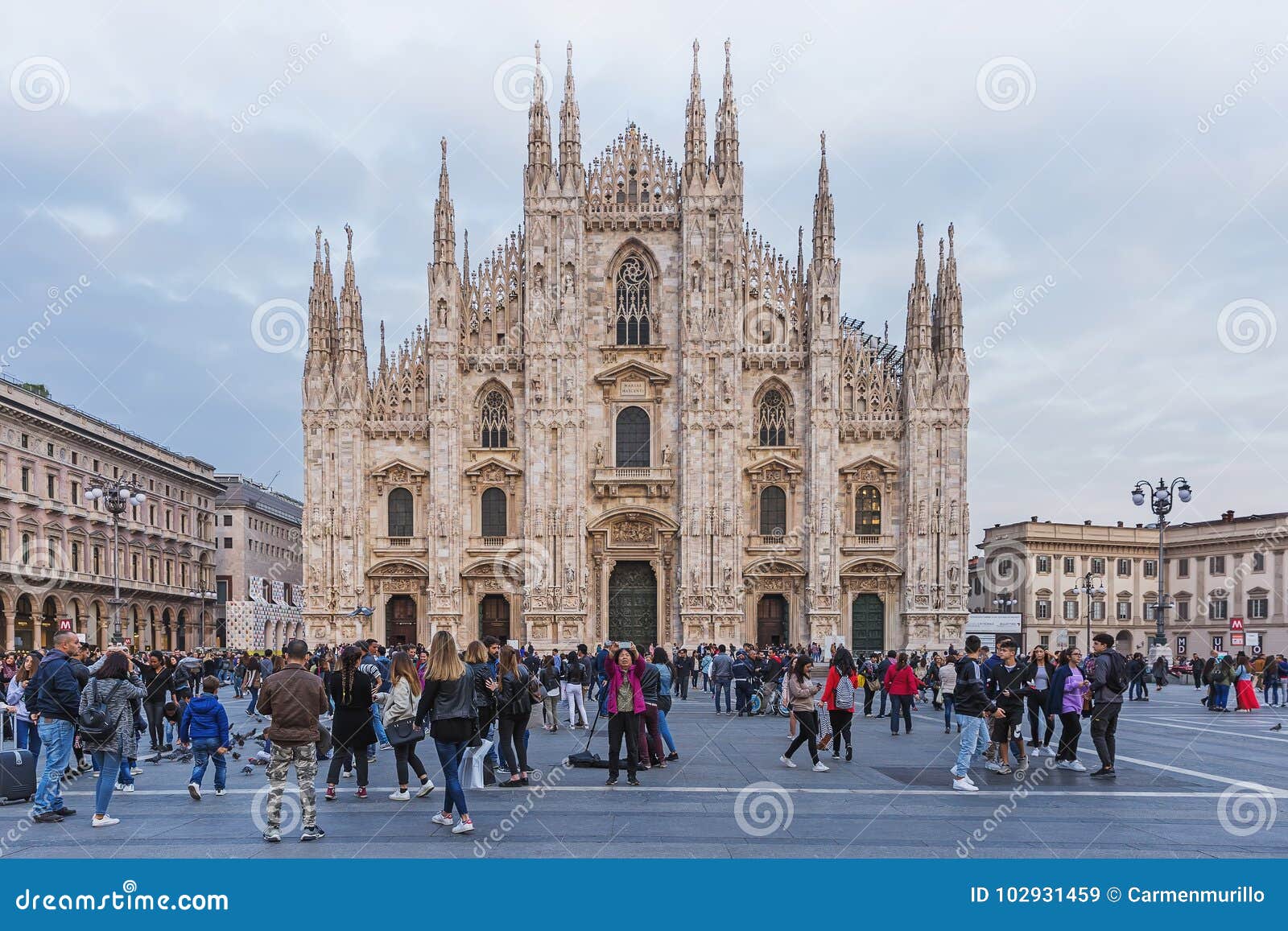 Milan Duomo Cathedral a Piazza Del Duomo Immagine Stock Editoriale ...