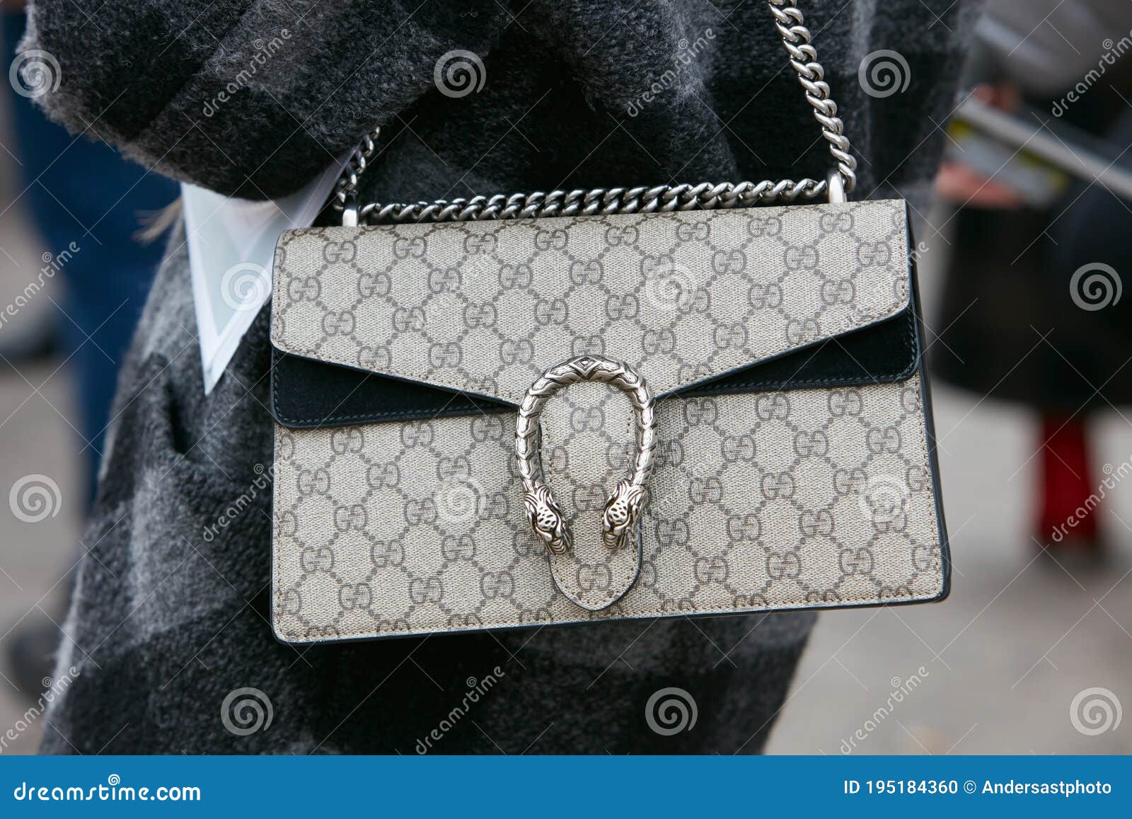 gucci bag street style