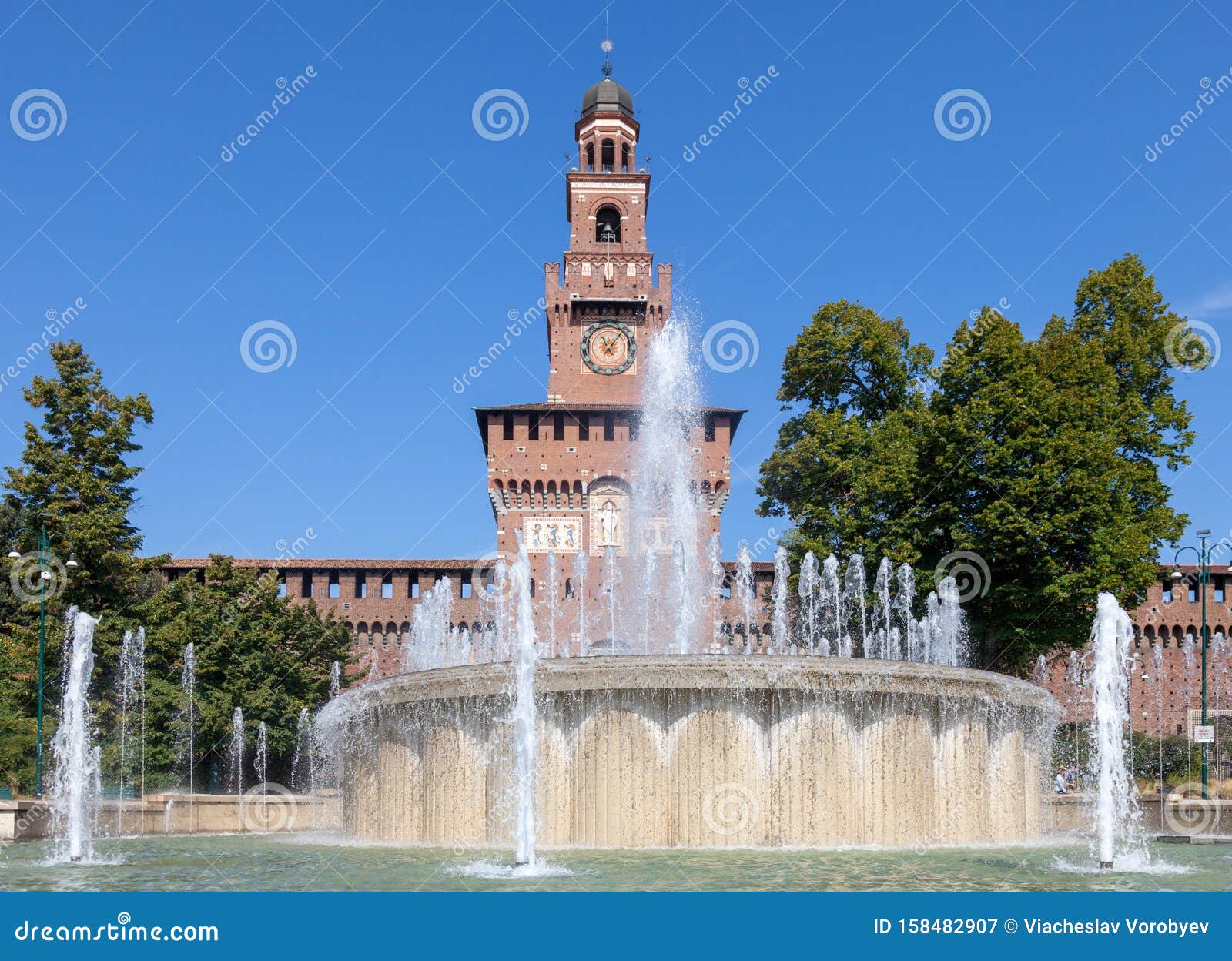 milan. castello sforzesco