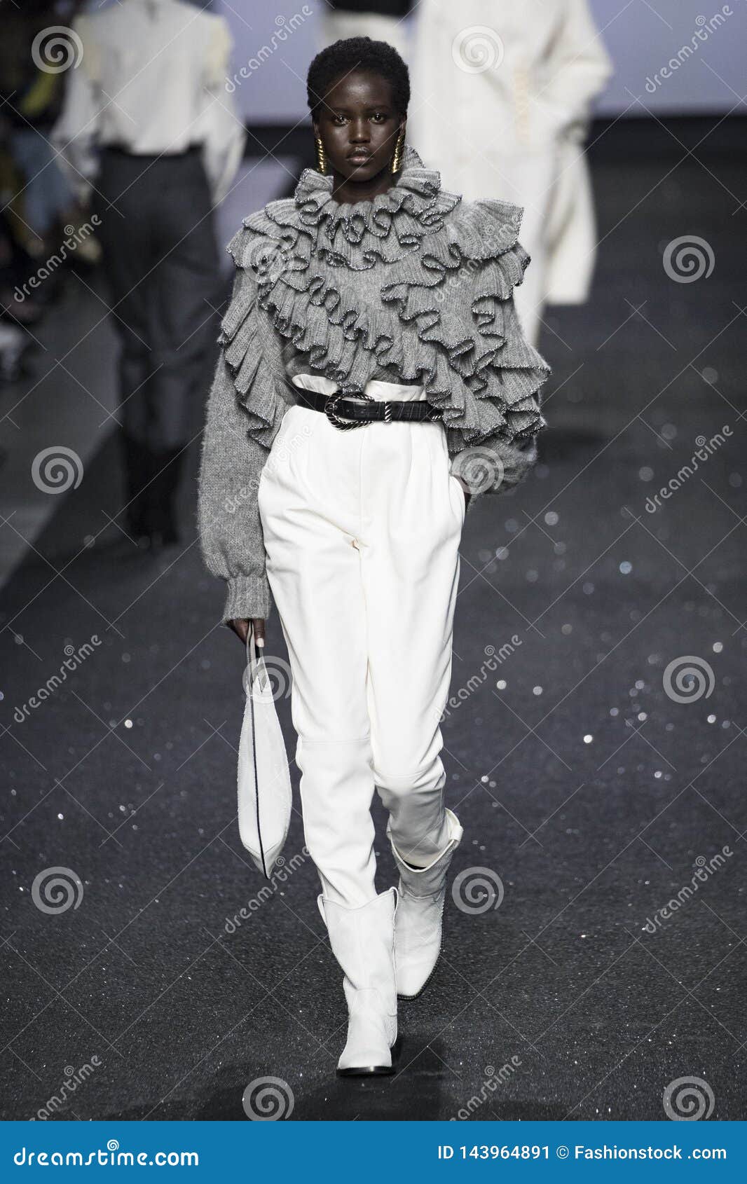 Model Walks the Runway at the Alberta Ferretti Show at Milan Fashion Week 2019/20 Editorial Photo - Image of fall, 2020: 143964891
