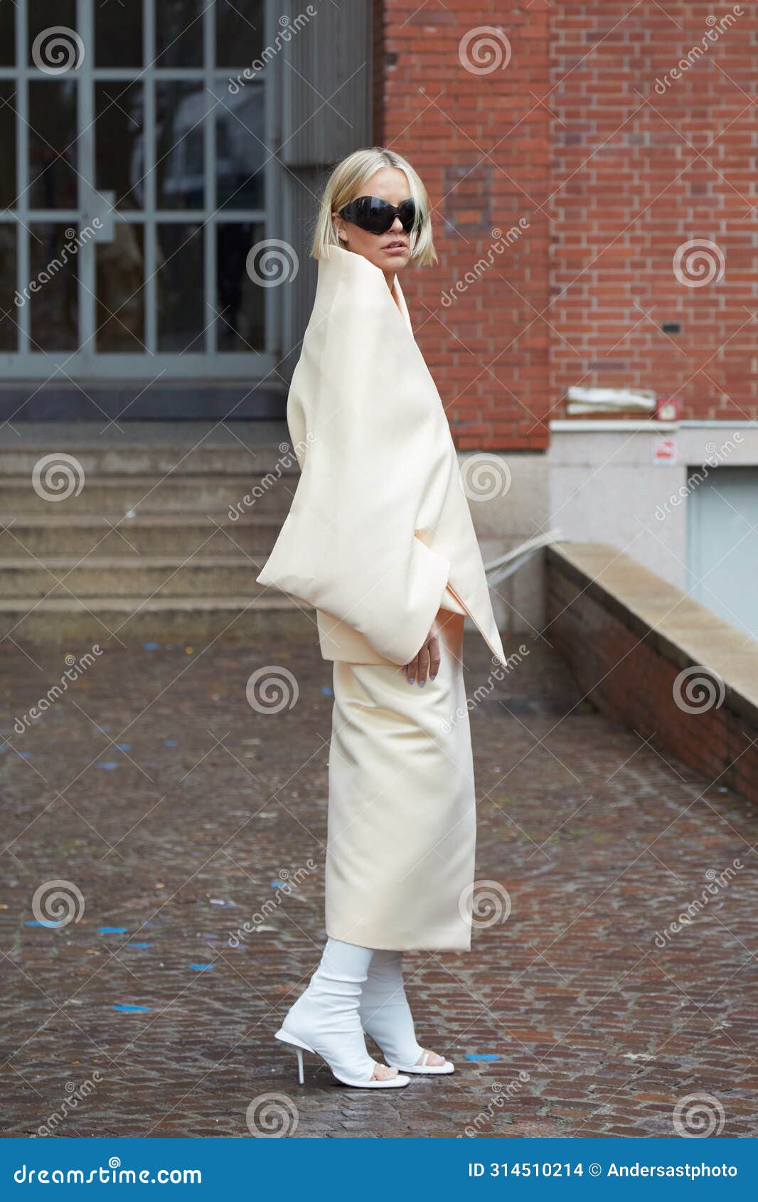 Violet Grace Atkinson with Pale Pink Dress before Sportmax Fashion Show ...