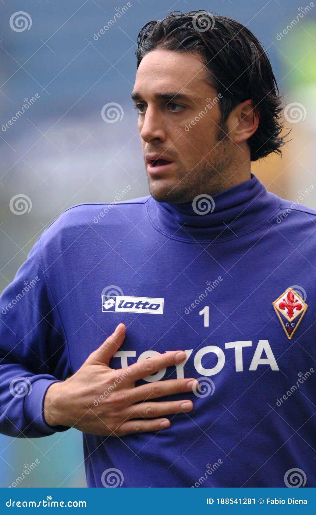 File:Luca Toni Fiorentina.jpg - Wikimedia Commons