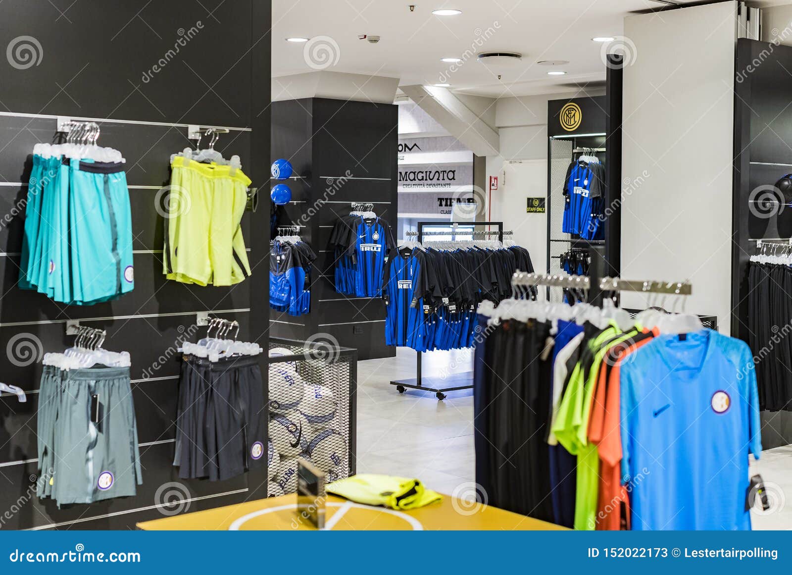 Official Store FC Inter Milan And Milan , Clothing And Footwear Team Of Souvenirs And ...