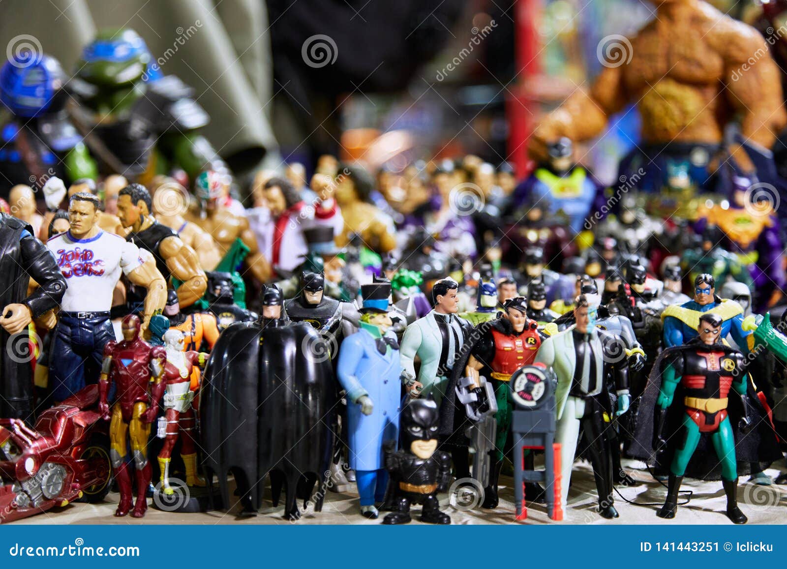 comic figurines