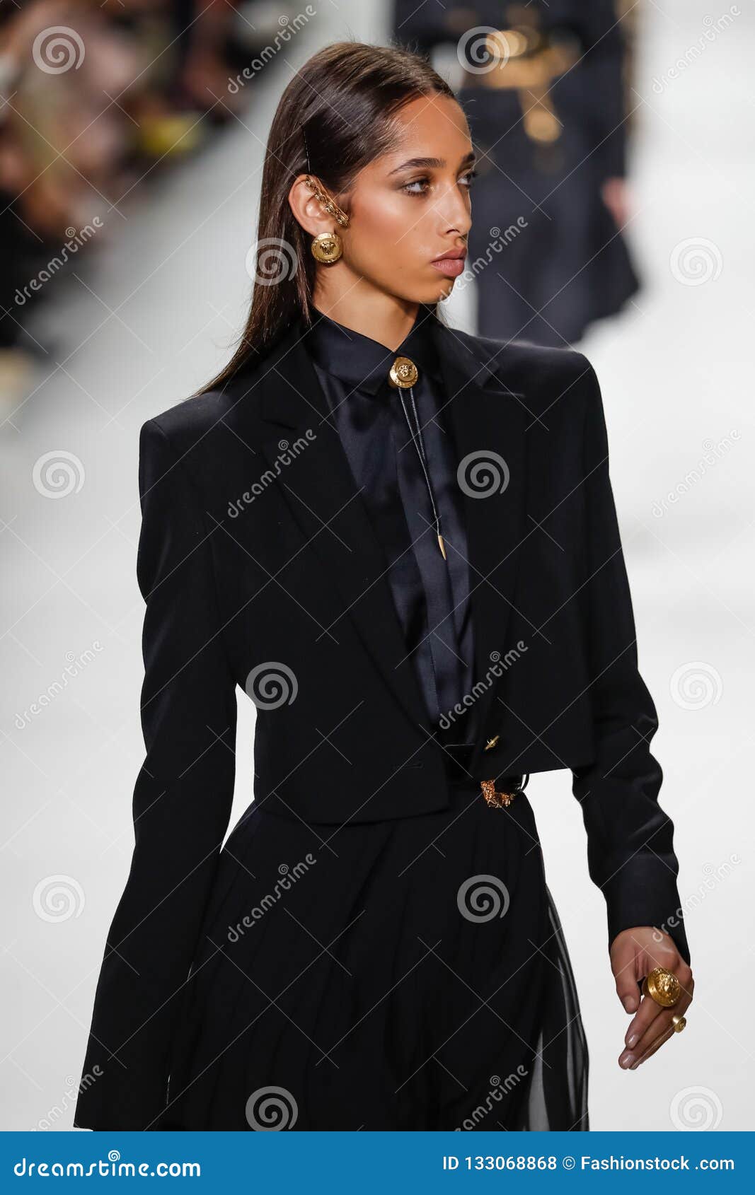 Yasmin Wijnaldum Walks the Runway at the Versace Show during Milan Fashion  Week Spring/Summer 2018 Editorial Stock Photo - Image of makeup, female:  133068868