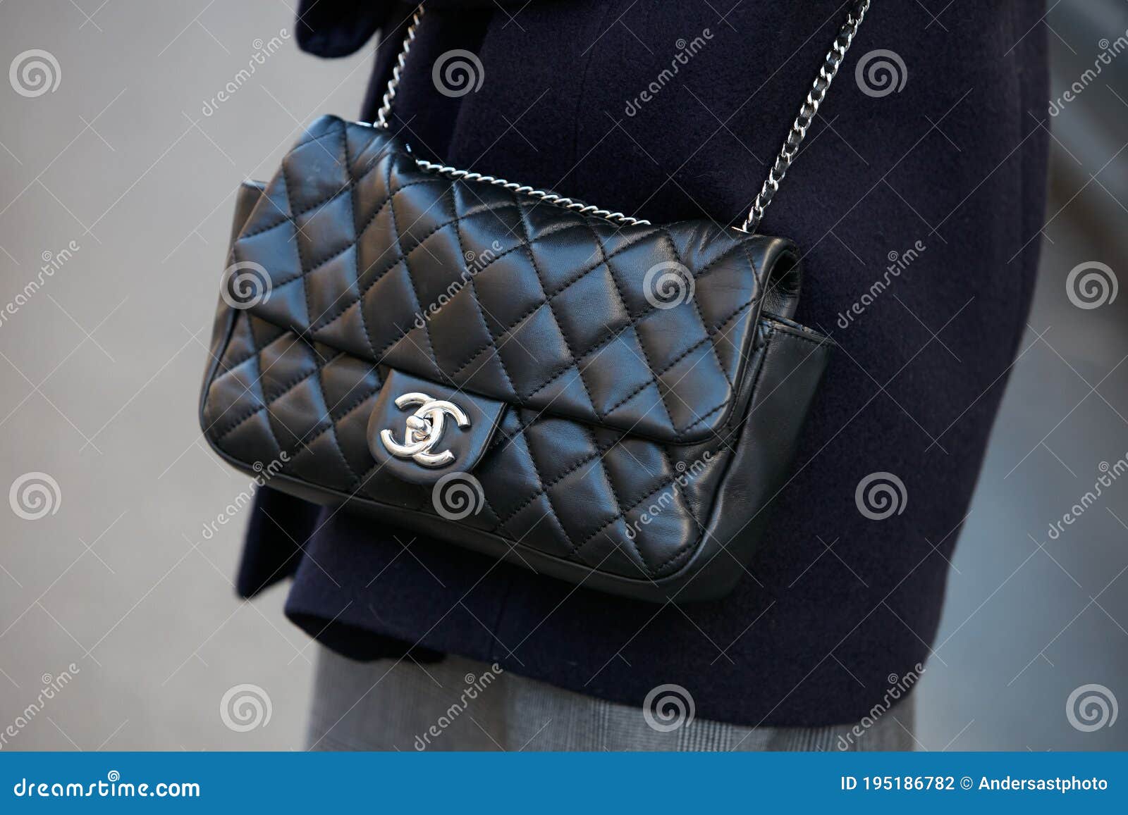 Woman with Black Leather Chanel Bag with Silver Chain before N 21 Fashion  Show, Milan Fashion Week Street Editorial Photography - Image of black,  show: 195186782