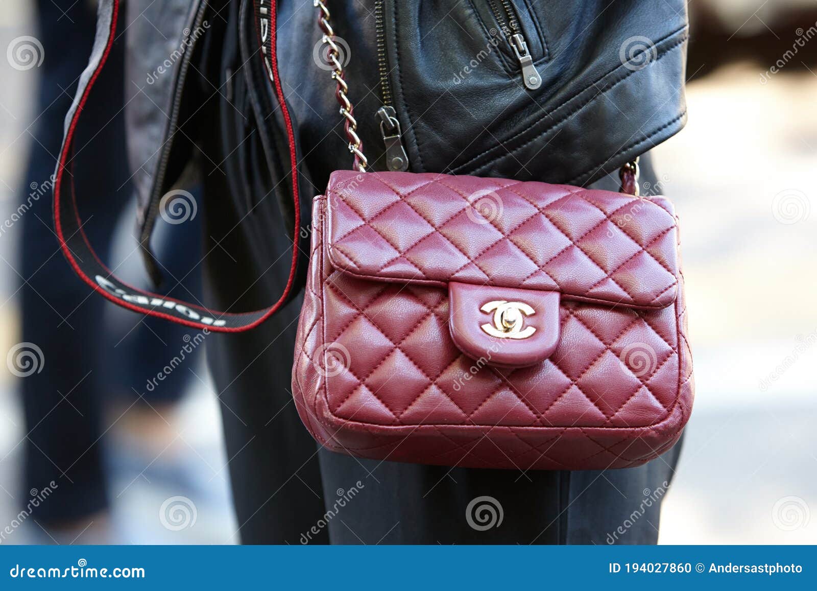 5,940 Fashion Week Chanel Images, Stock Photos, 3D objects