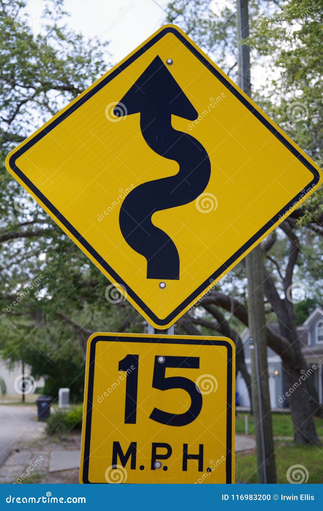 15 Miles Per Hour & Sinal De Rua Squiggly Imagem Editorial - Imagem de  estrada, milhas: 116983200