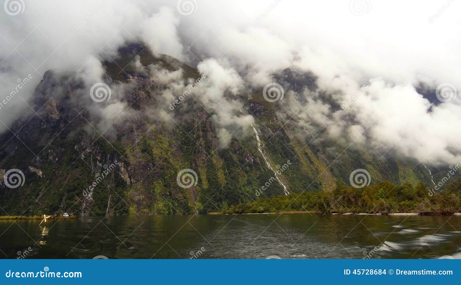 milford track, new zealand