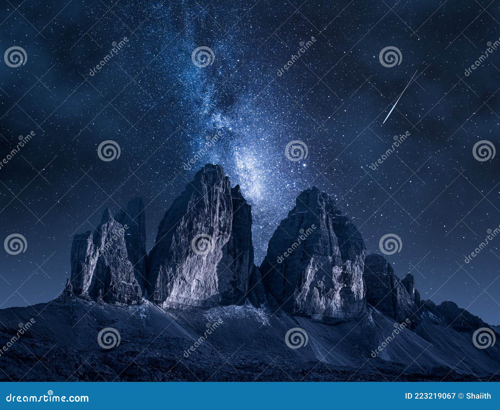 Milky Way Over Dreizinnen Hut In Tre Cime Dolomites Italy Stock Image