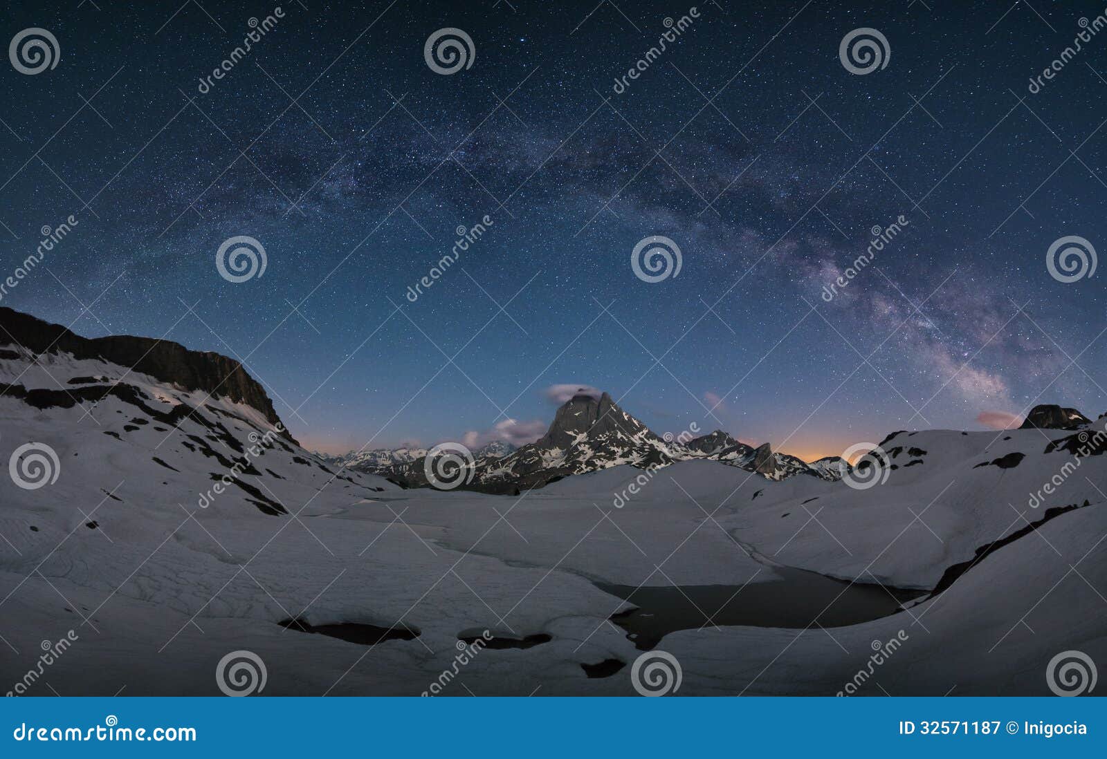 milky way over the mountains