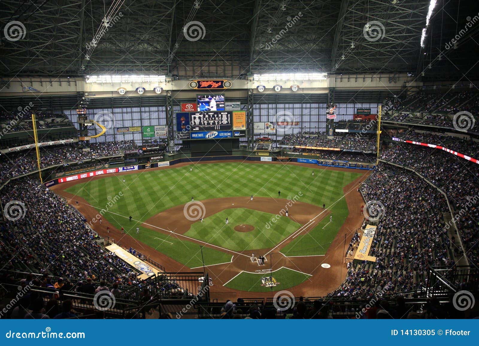 Miller Park Milwaukee Brewers Editorial Image Image of ballpark