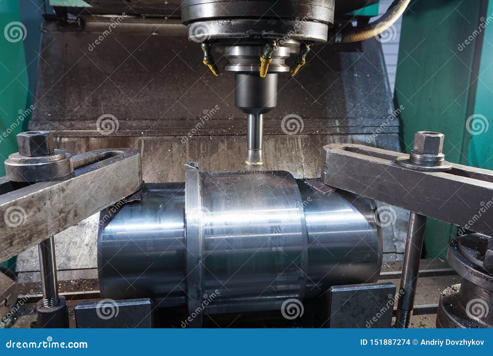 milling keyway shaft on the cnc machine