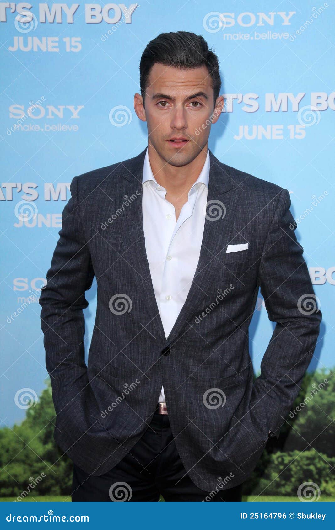 Milo Ventimiglia en foto editorial. Imagen de aldea, teatro 25164796