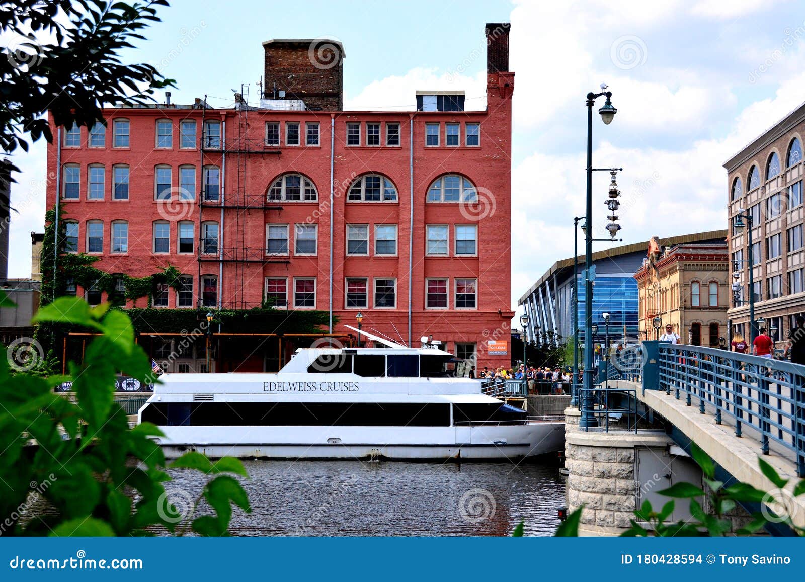 milwaukee dinner cruise