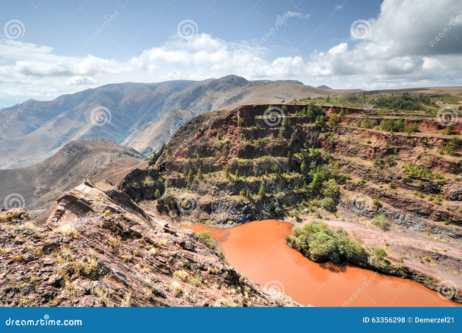 Mina De Minério De Ferro De Ngwenya - Suazilândia Foto de Stock - Imagem de  suazilândia, vale: 63356298, image size:1600x1151
