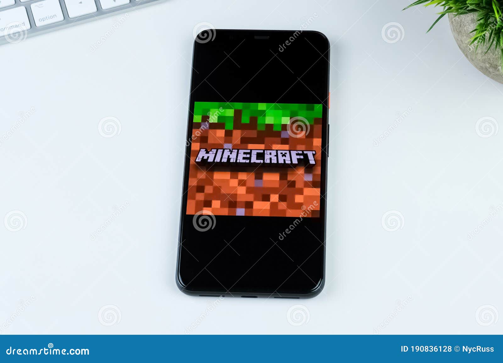 Top Paid Games in Google Play Store Editorial Stock Image - Image of  minecraft, like: 74666894