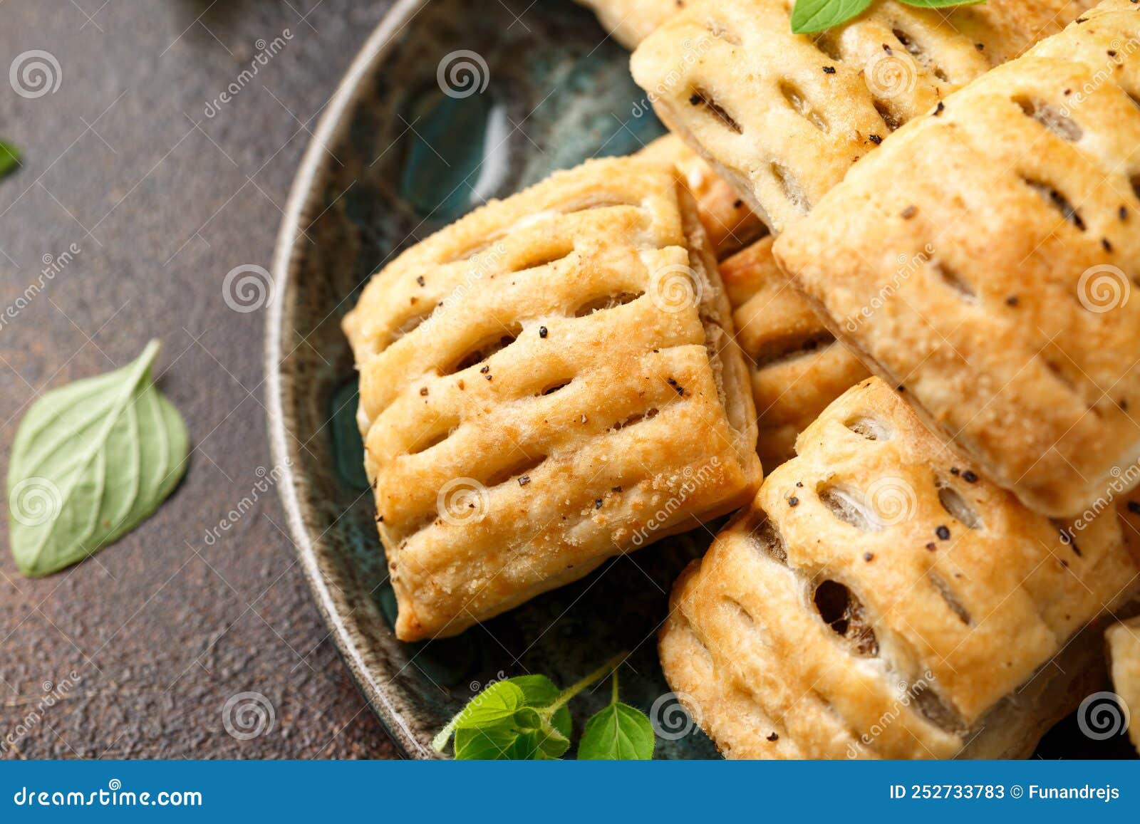 Mini Beef Patties with Vegetables and Red Wine Wrapped in Puff Pastry