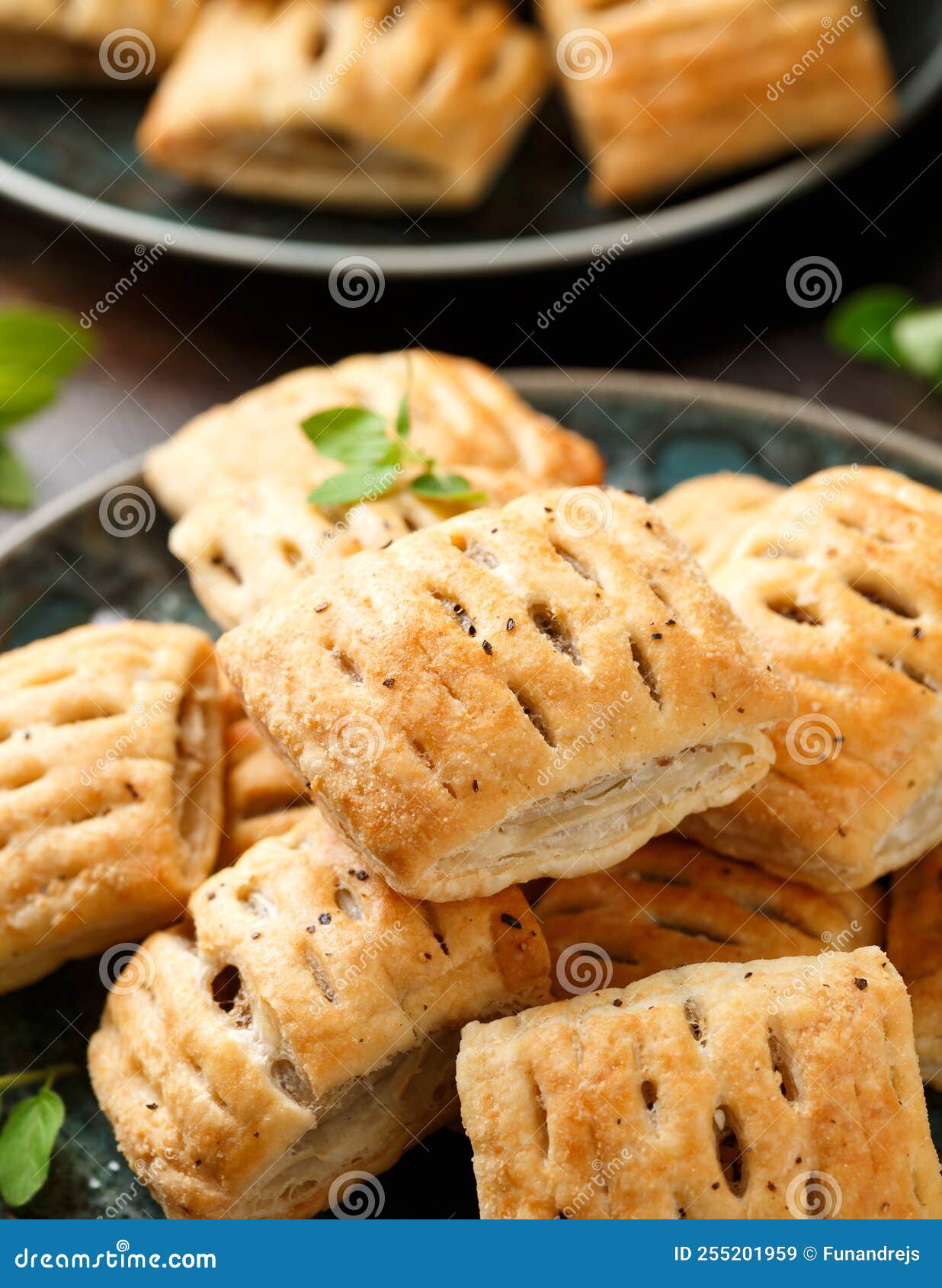 Mini Beef Patties with Vegetables and Red Wine Wrapped in Puff Pastry