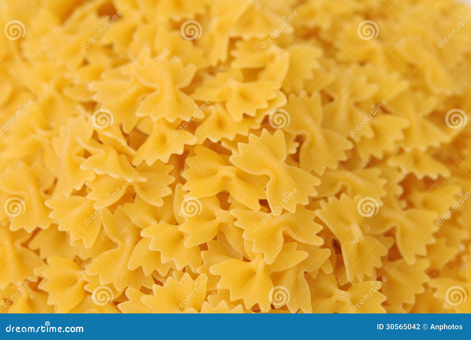 Mini farfalle photo stock. Image du repas, couleur, nutrition - 30565042