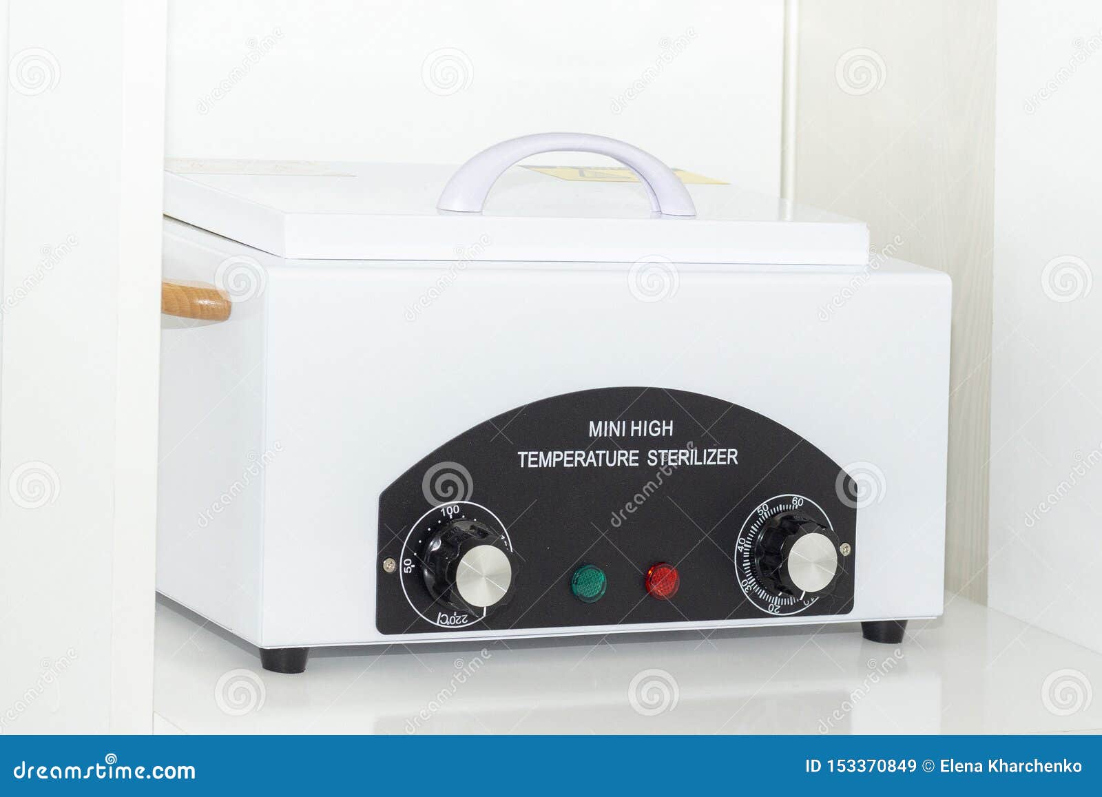 Mini High Temperature Sterilizer Autoclave Sterilization Machine. Autoclave  For Sterilising Surgical And Other Instruments Stock Image - Image Of  Device, Disinfecting: 153370849