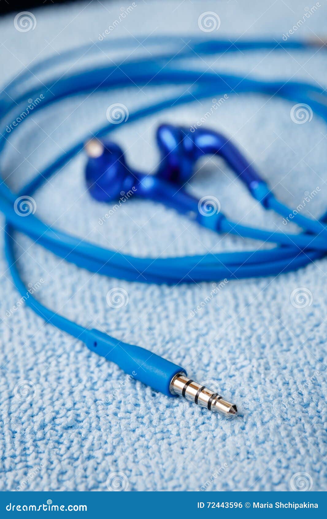 mini jack closeup with cable