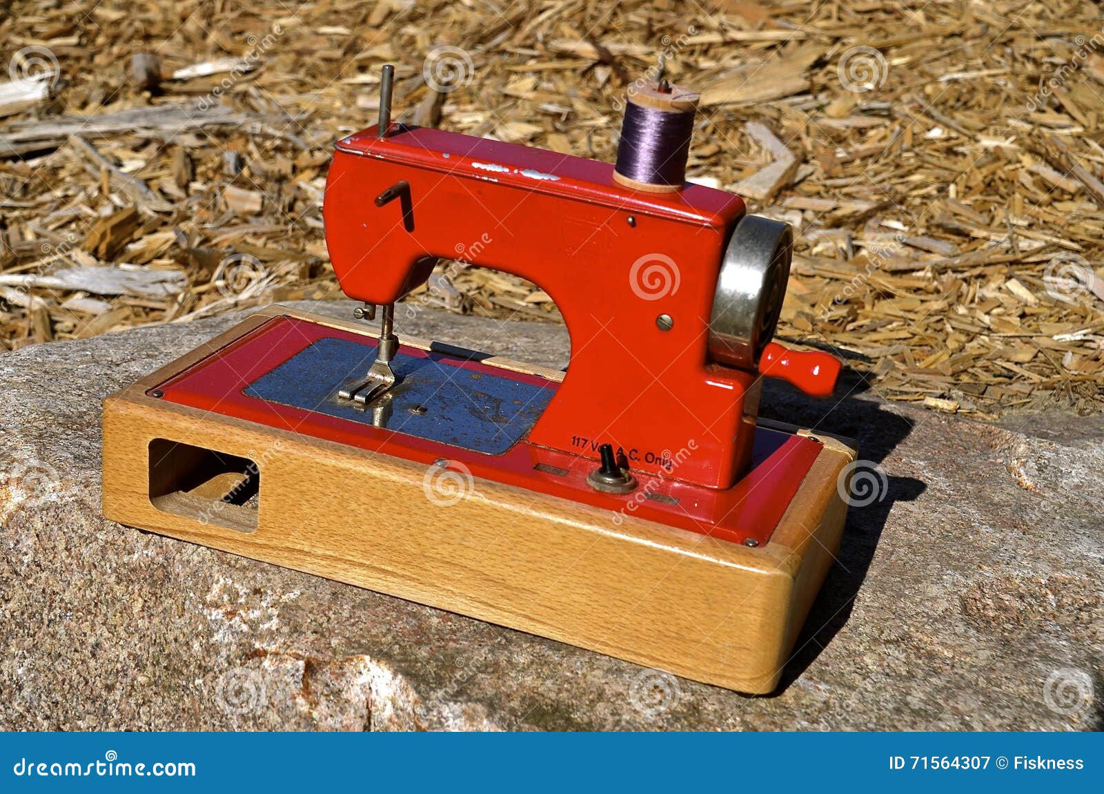 Mini red sewing machine stock image. Image of tiny, drawer 71564307