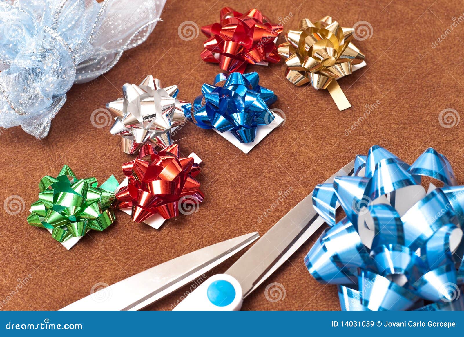 Miniature Gift Bows stock image. Image of gold, perfect 14031039