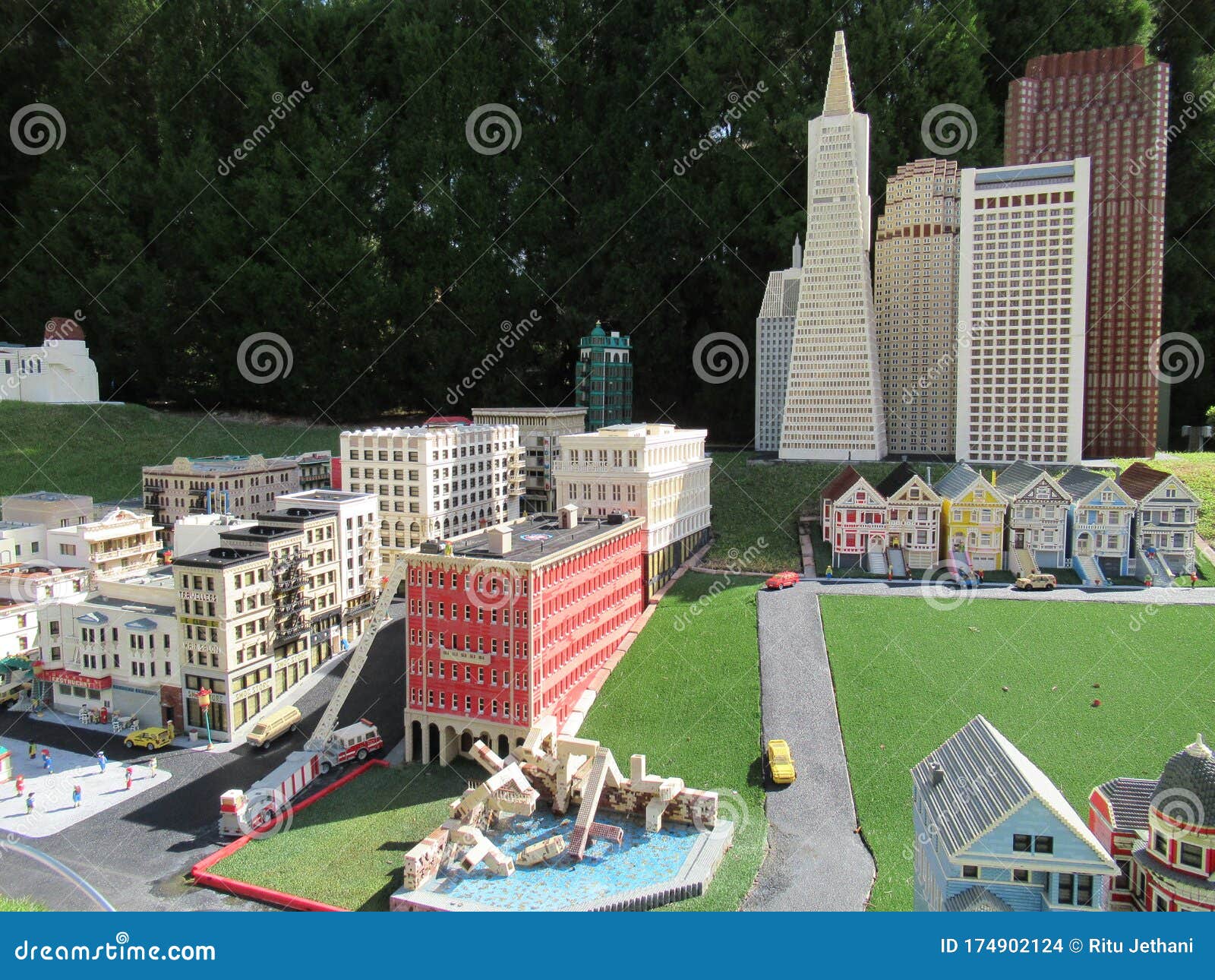 Miniland Usa California At Legoland Theme Park In Winter Haven Florida Editorial Stock Image Image Of Figurine Entertainment
