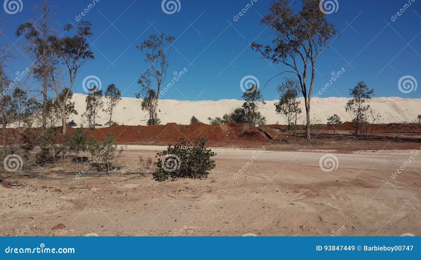 Mining for Opals and Mining Life in the NSW Outback Opal Fields, New