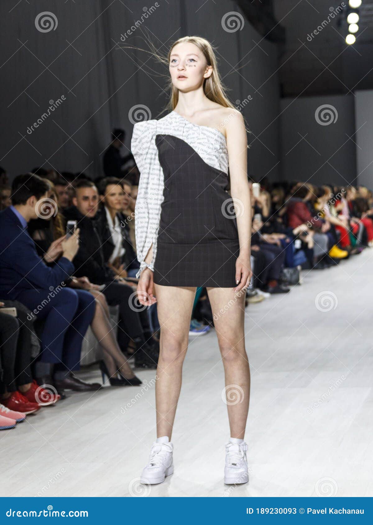 The Model is on the Catwalk at the Fashion Show Editorial Stock Photo ...