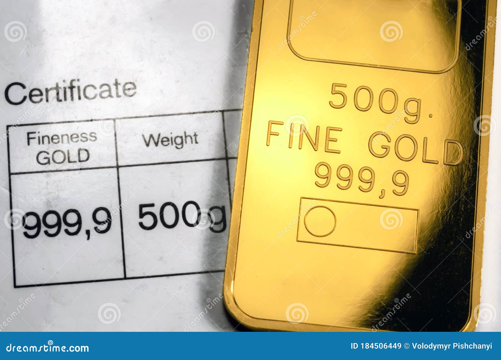 500 граммов в рублях. Стандартный золотой слиток. 500 Грамм золота. Слиток 500 грамм. Вес золотого слитка.