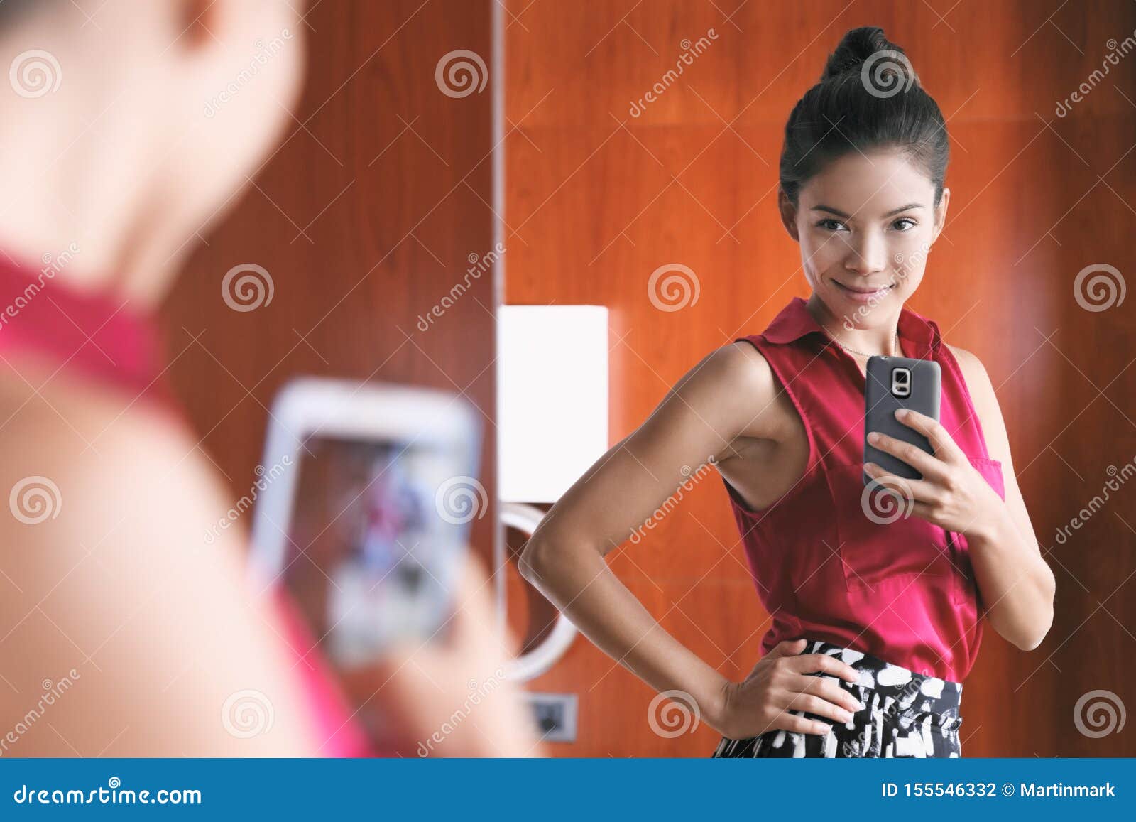 Sexy Teen Naked Cellphone Mirror