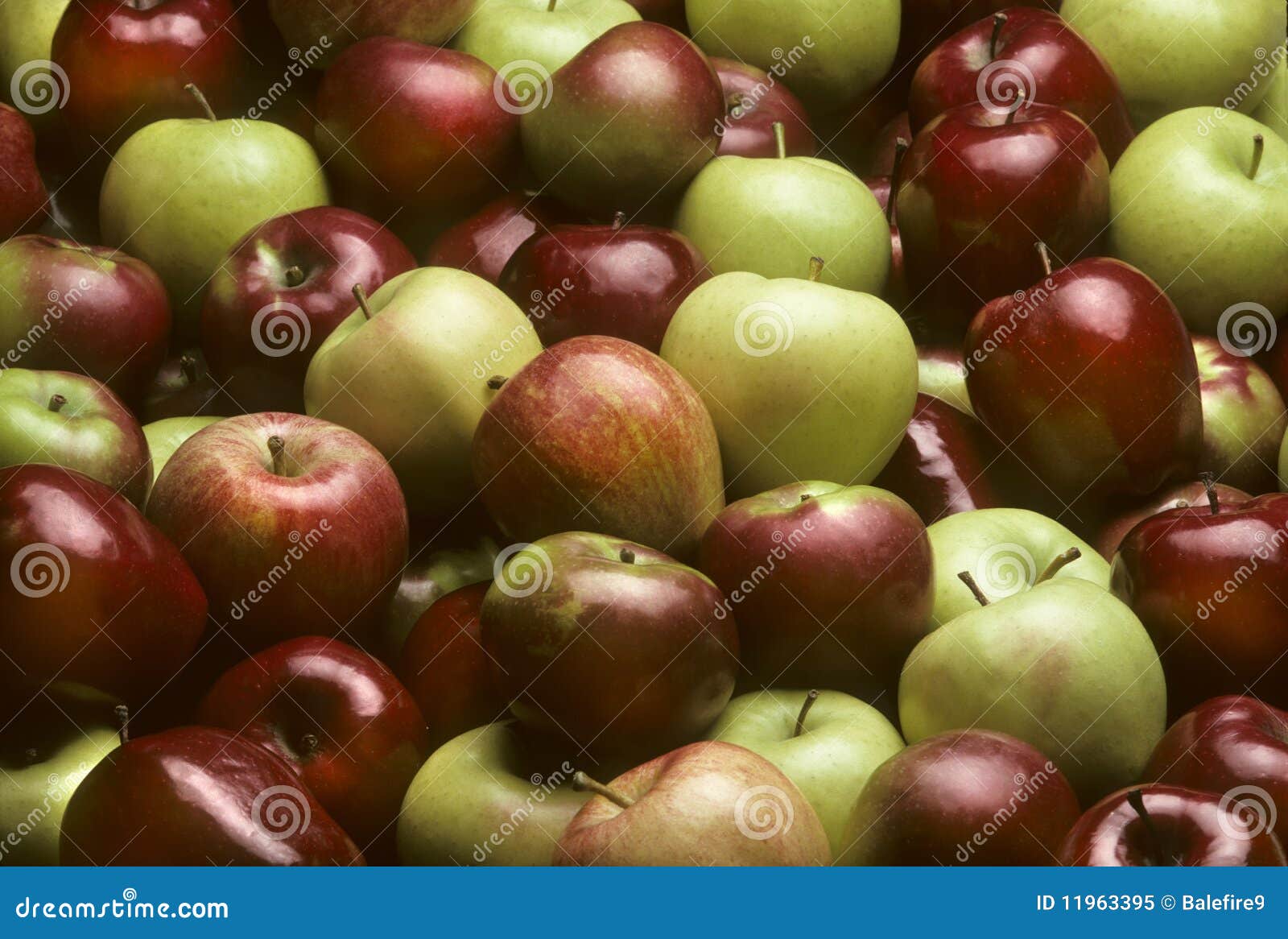 Mixed varieties of apples stock image. Image of foodstuff 11963395