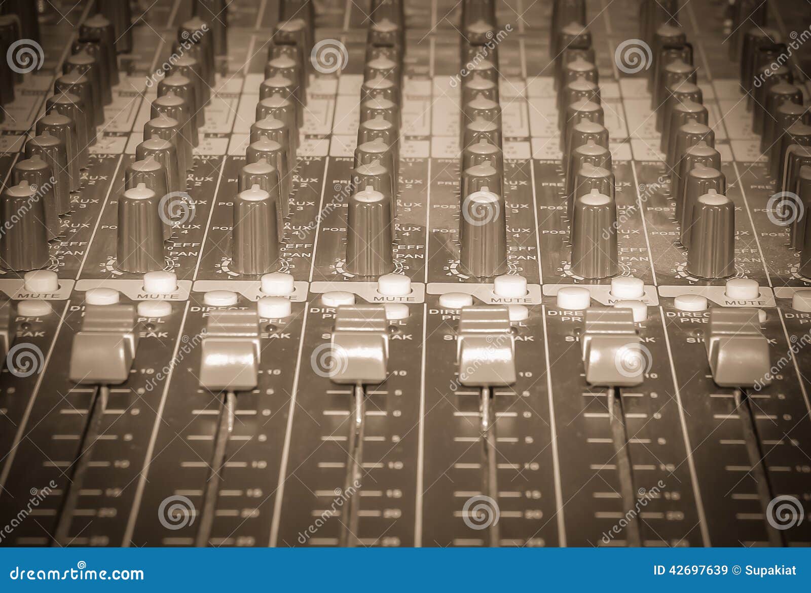 Mixer DJ vintage stock image. Image of line, digital 42697639
