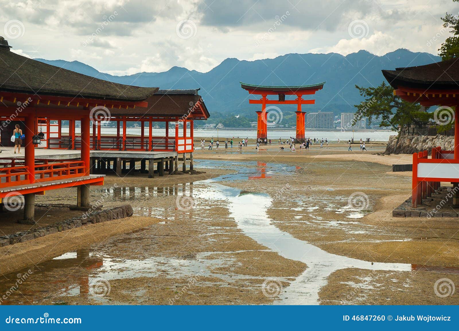 Miyajima gate at Hiroshima editorial image. Image of island 46847260