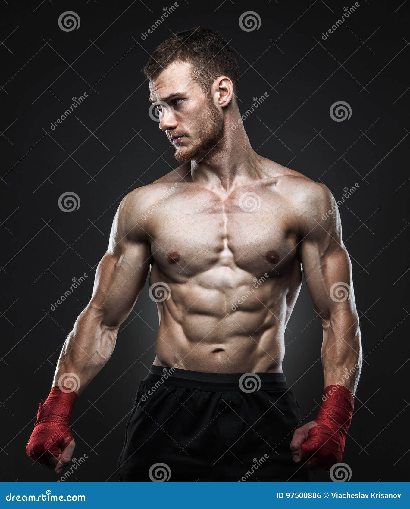 mma fighter got ready for the fight