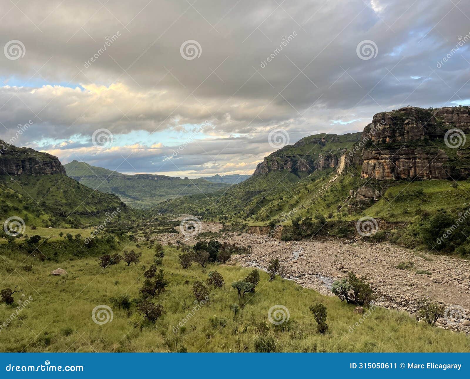 mnweni circuit drakensberg south africa