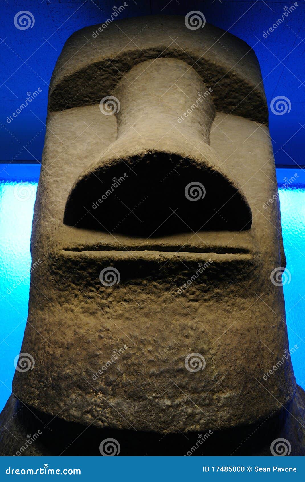 Moai Statue editorial image. Image of island, stone, monolithic 17485000