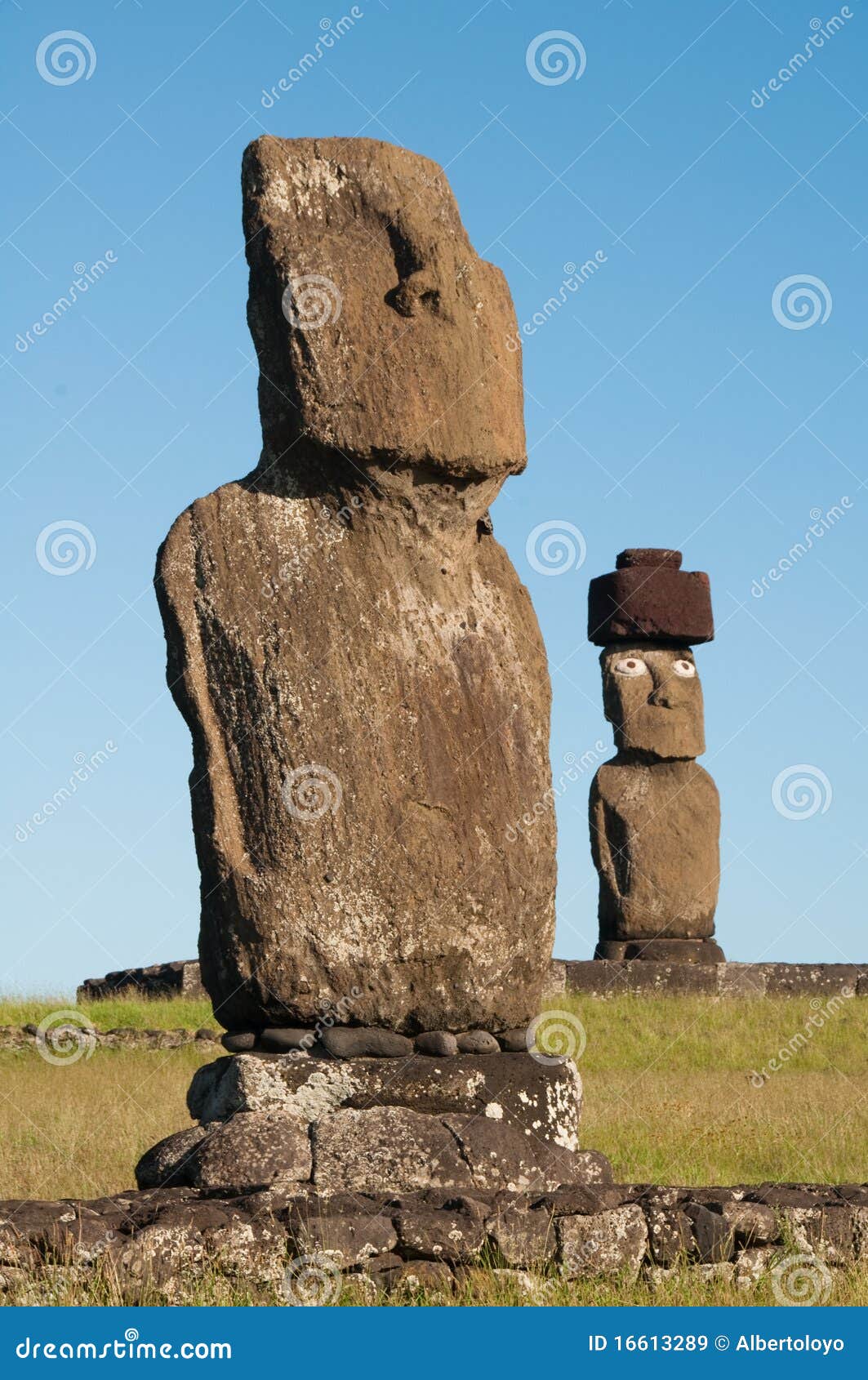 Moais in Easter island stock image. Image of statue, religion 16613289