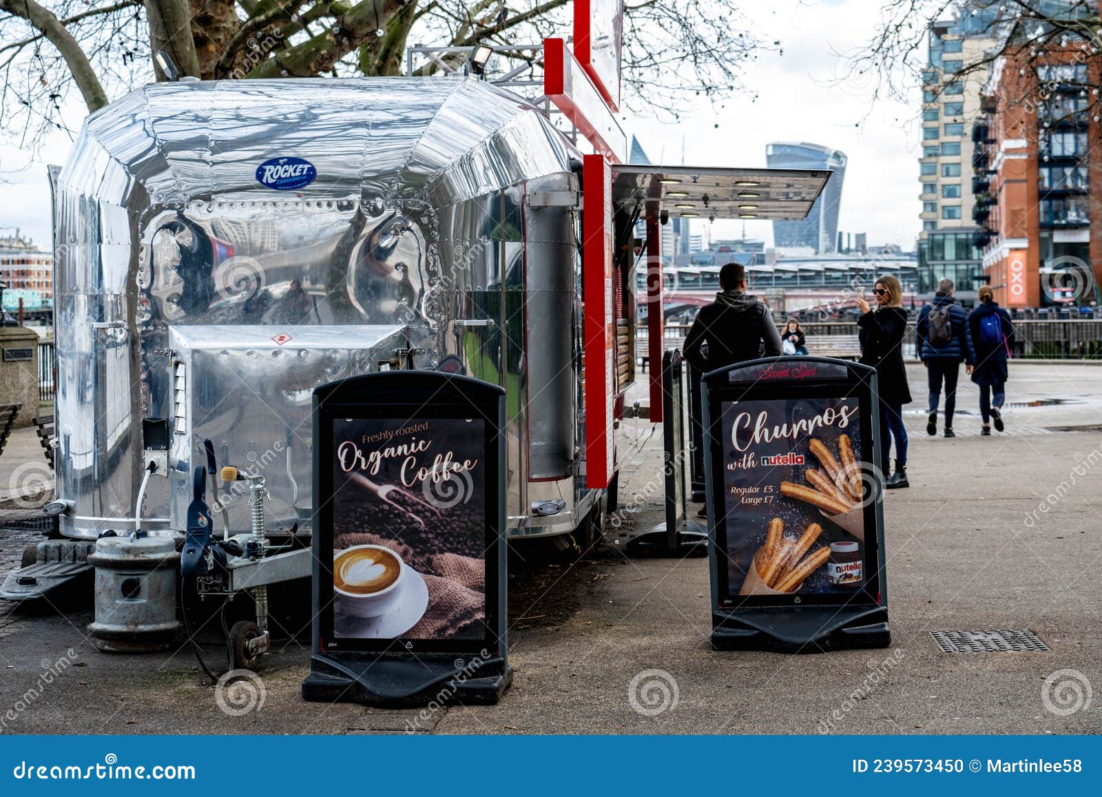 Mobile Pop-Up Takeaway Food Van Southbank London Editorial Image - Image of  england, downtown: 239573450